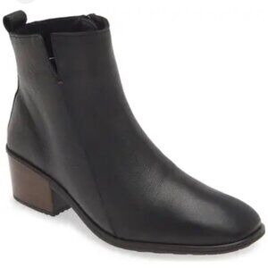 Naot Booties Womens Walking career Ethic Ankle Boot Soft Black Leather size 9